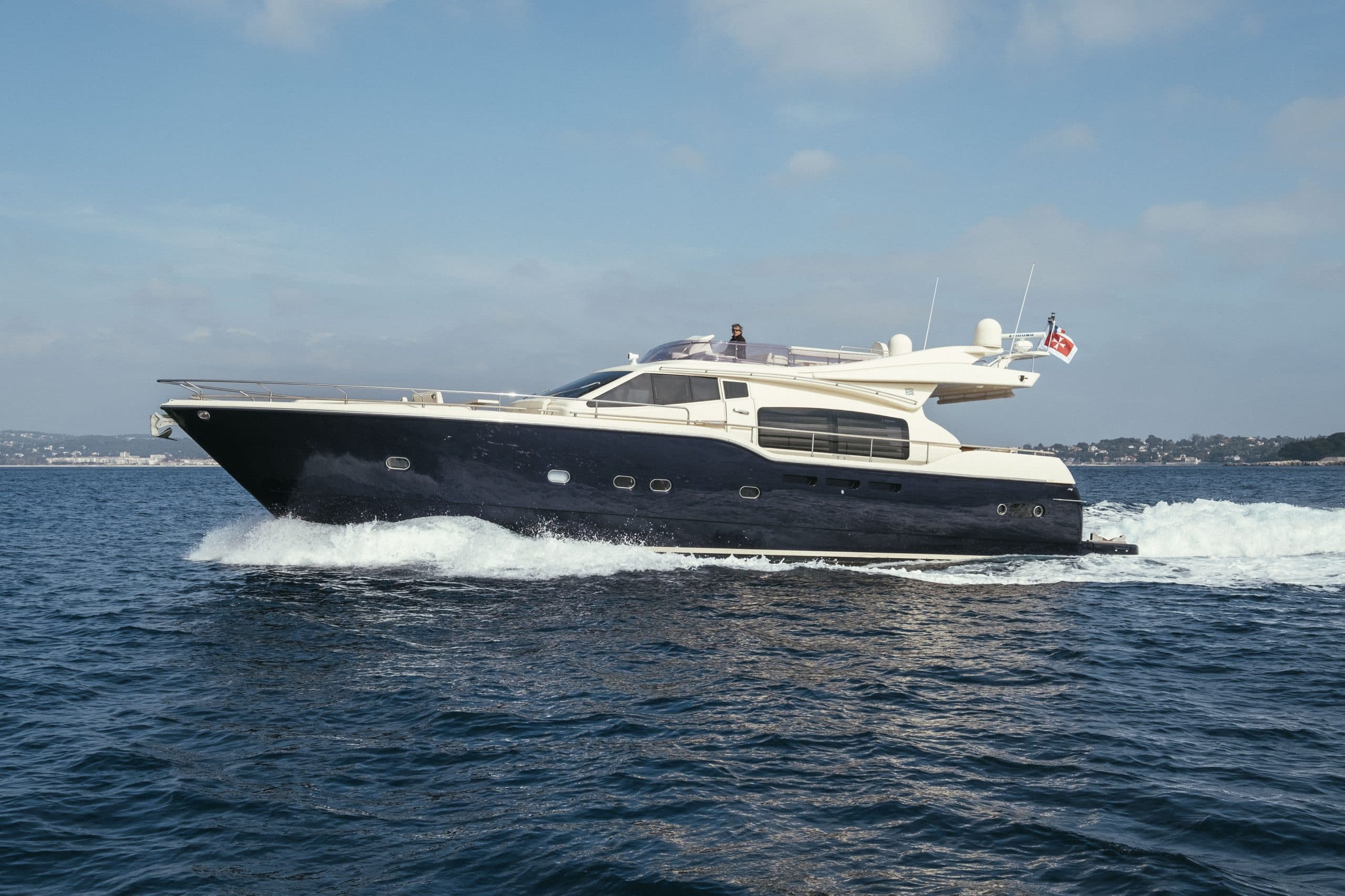 Ferretti Altura 690