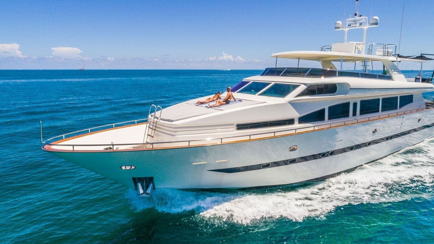 110' HORIZON (MIA)
