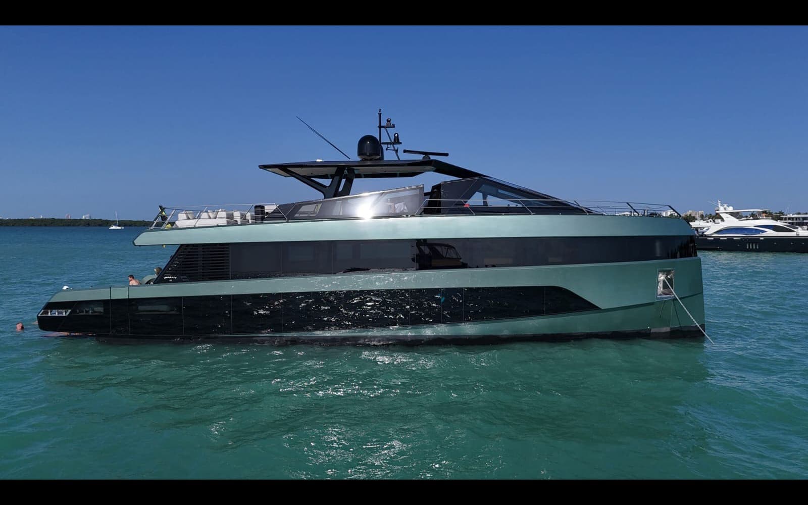 85’ Wally (MIA)