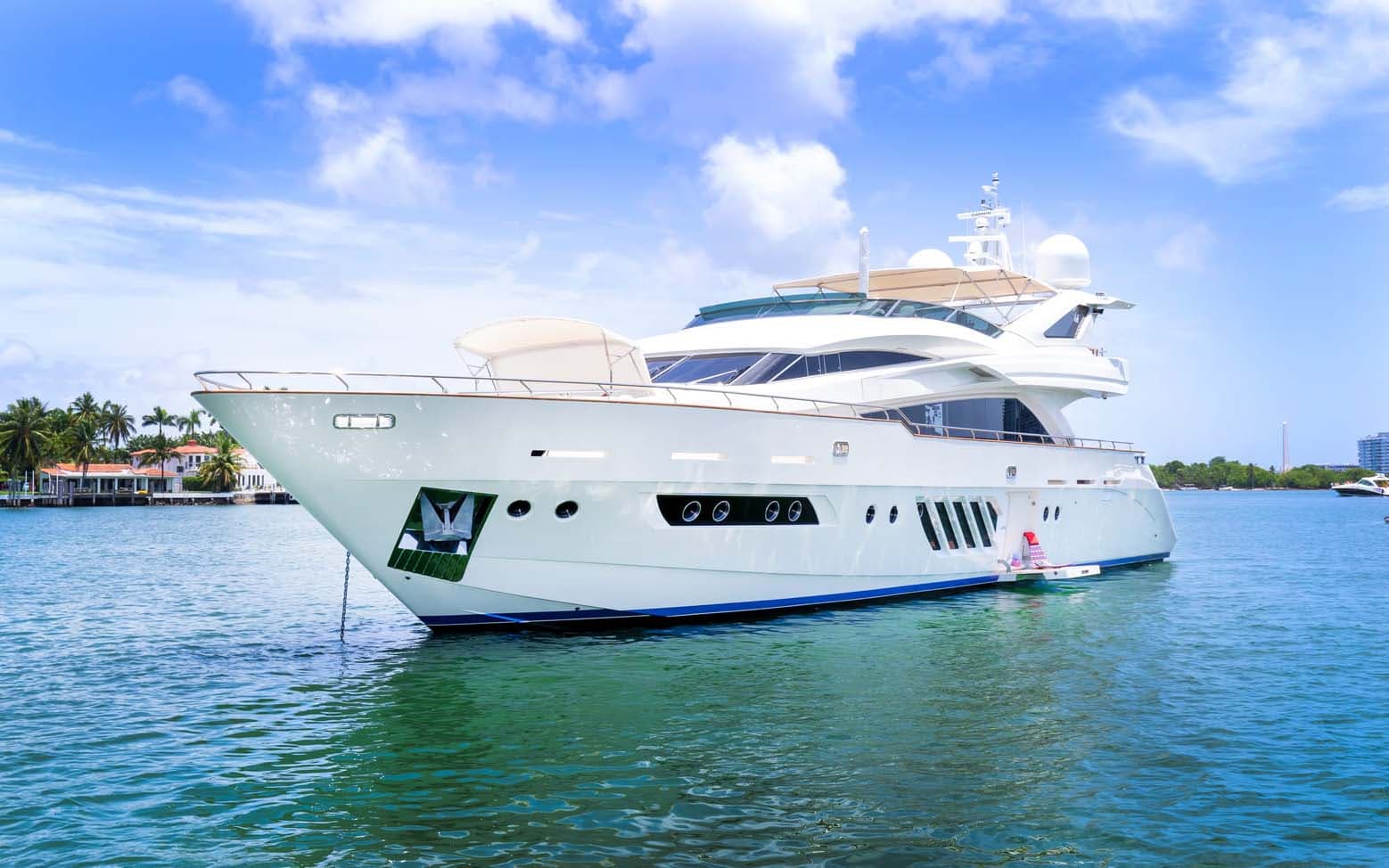 100′ DOMINATOR (MIA)