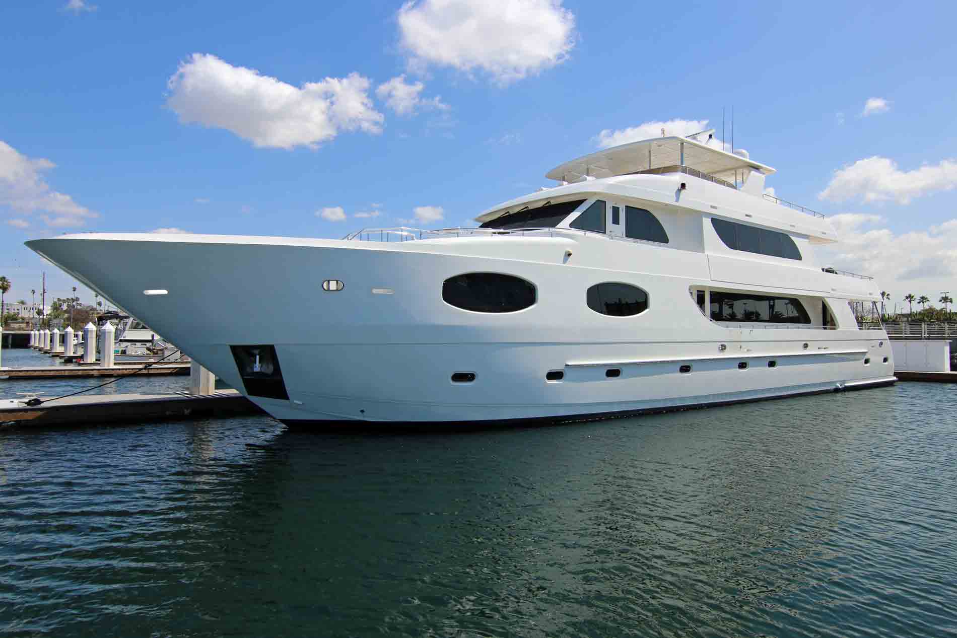 125′ TRANSWORLD
