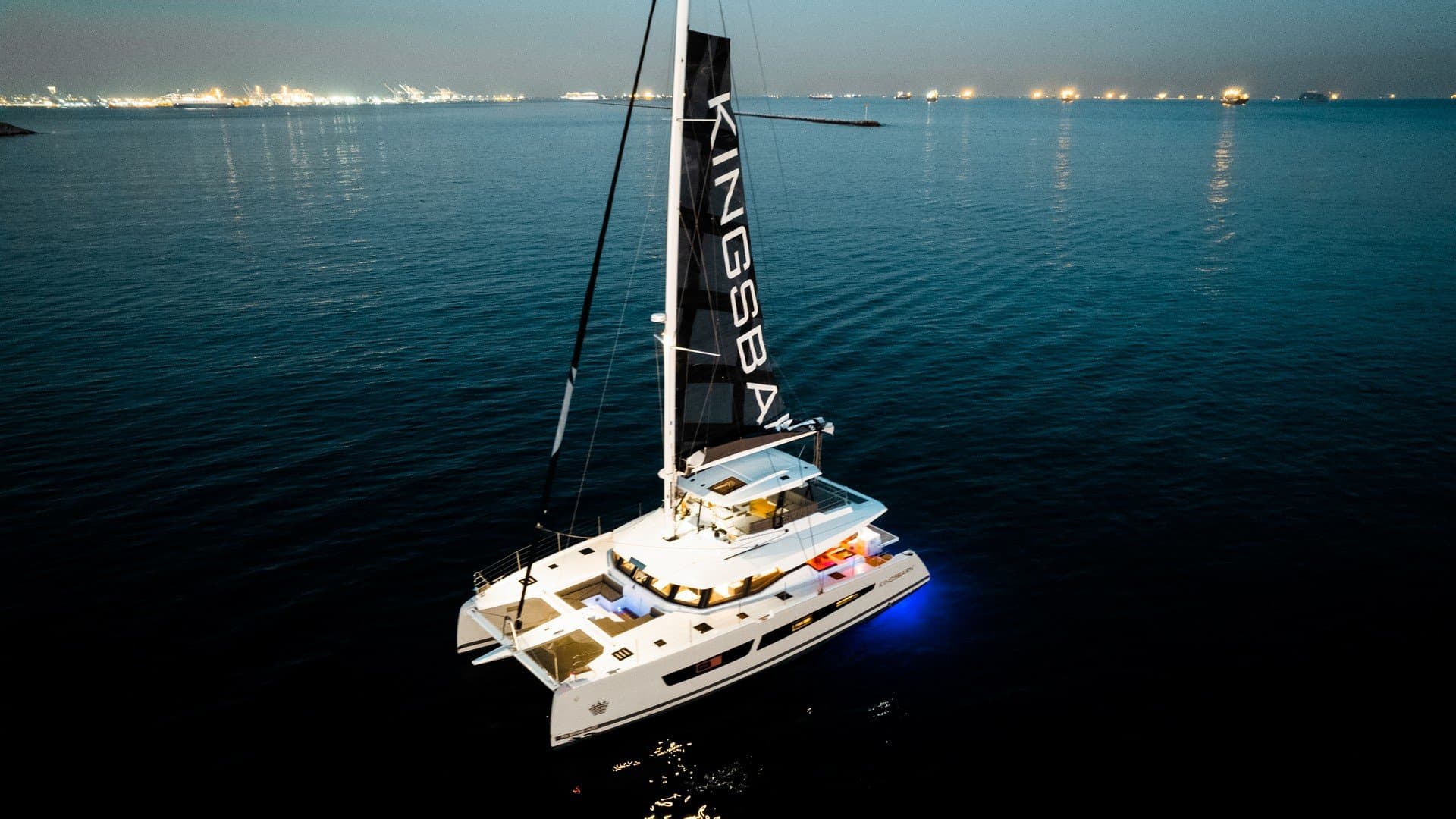 59′ Catamaran (Long Beach)